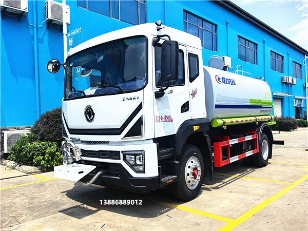 東風多利卡D9新款霧炮車